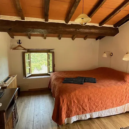 Semesterbostad Leon Morto *